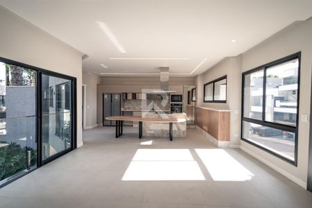 4_photo/94dce17fd3.ad5c9bb97a32c5f8-ATLAS-97e885c2-8ebb-42ee-9d98-ca7f55eb4685.jpg de casa à venda com 3 quartos, 255m² em Santo Inácio, Curitiba