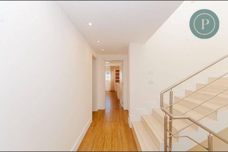 4_photo/94dce18061.a092227452ef5b5b-ATLAS-285bceee-cc3d-41a6-b96e-4e6f90533980.jpg de casa para alugar com 3 quartos, 180m² em Santo Inácio, Curitiba