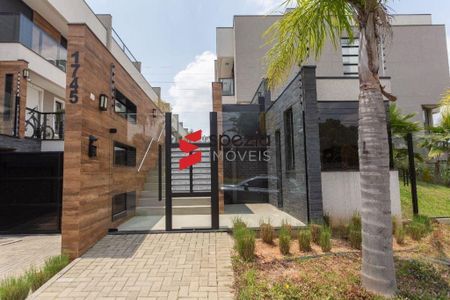 40_photo/94dce18131.b5944a8458db63ed-ATLAS-06d377a4-7992-4e47-a13b-4ac5f4df844e.jpg de casa à venda com 3 quartos, 240m² em Santo Inácio, Curitiba