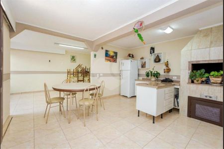 21_photo/94dce181e1.86fa7c56df5ec564-ATLAS-5e42d57f-aefd-41f9-9ce2-076764b0cb86.jpg de casa à venda com 4 quartos, 272m² em Santo Inácio, Curitiba