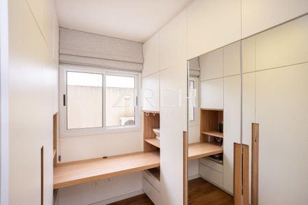 4_photo/94dce18263.3c4e9e16c55403ad-ATLAS-7cae3f1e-4eb6-4a2d-be55-3ab982078ee4.jpg de apartamento à venda com 3 quartos, 109m² em Santo Inácio, Curitiba