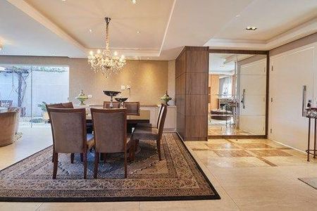 9_photo/94dce182f9.646fae3a1fa4a2d8-ATLAS-ca6daccb-9534-4b3a-8a06-5b628fe34fb3.jpg de casa à venda com 4 quartos, 280m² em Santo Inácio, Curitiba