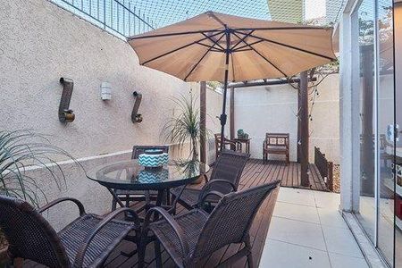 20_photo/94dce182f9.646fae3a1fa4a2d8-ATLAS-f84379e9-b628-46ec-a786-d42b83df4e1d.jpg de casa à venda com 4 quartos, 280m² em Santo Inácio, Curitiba