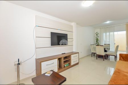 9_photo/94dce18497.8a734c1c2a3b006e-ATLAS-9ab8ed51-39c0-4017-b403-c76d6df66a6d.jpg de casa à venda com 3 quartos, 158m² em Santo Inácio, Curitiba