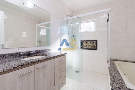 8_photo/94dce184ab.5a85c5bdfef41cf9-ATLAS-94aa85f6-03d8-443e-801b-043f9aba9e3f.jpg de casa à venda com 4 quartos, 182m² em Santa Felicidade, Curitiba