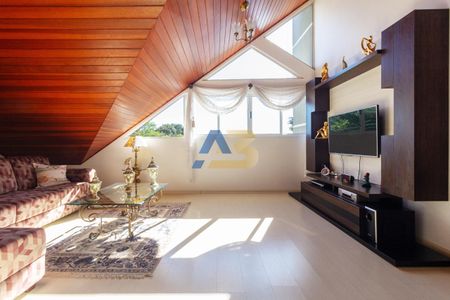 8_photo/94dce184b3.1aa5b8f538f3adaf-ATLAS-5bd61b13-29ad-490b-a36d-372d9a180cfa.jpg de casa à venda com 4 quartos, 185m² em Santa Felicidade, Curitiba