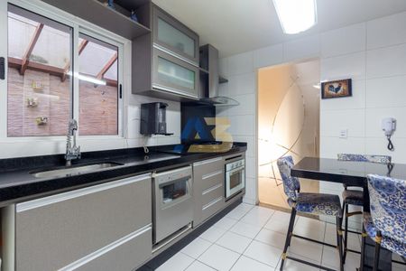 12_photo/94dce184b3.1aa5b8f538f3adaf-ATLAS-832e0870-ccb9-48ad-b3d1-bfdc3ca5a339.jpg de casa à venda com 4 quartos, 185m² em Santa Felicidade, Curitiba