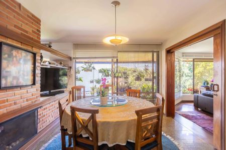 10_photo/94dce184bf.1d0d827e26d2d819-ATLAS-4b03d095-a2f2-4c85-b62b-55efee454f22.jpg de casa à venda com 4 quartos, 299m² em Santo Inácio, Curitiba