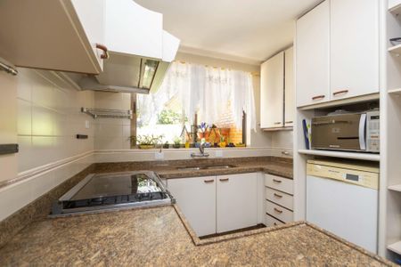 9_photo/94dce184bf.1d0d827e26d2d819-ATLAS-b57d21c8-a8b7-4b6a-8067-eac6a31904a6.jpg de casa à venda com 4 quartos, 299m² em Santo Inácio, Curitiba