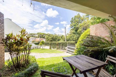 2_photo/94dce184bf.1d0d827e26d2d819-ATLAS-f6e04c8d-9109-4dc5-b4a0-9ea875ca91cb.jpg de casa à venda com 4 quartos, 299m² em Santo Inácio, Curitiba