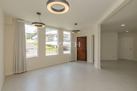 5_photo/94dce184d5.f30ba144aef4c986-ATLAS-5a802e89-7198-41d3-bd57-8aba549d846a.jpg de casa para alugar com 3 quartos, 403m² em Santo Inácio, Curitiba