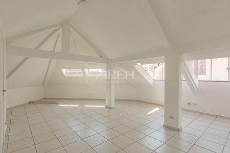 26_photo/94dce184d5.f30ba144aef4c986-ATLAS-aeb2f813-3c01-47f1-8a9e-cafa0fae5115.jpg de casa para alugar com 3 quartos, 403m² em Santo Inácio, Curitiba