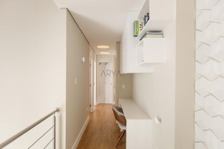 21_photo/94dce1852d.fdf07e2a49b15328-ATLAS-4aa95f36-63df-4086-b645-52a001f1bc4e.jpg de casa à venda com 3 quartos, 266m² em Santo Inácio, Curitiba