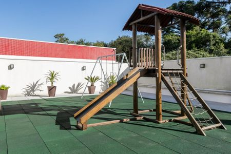 39_photo/94dce1852d.fdf07e2a49b15328-ATLAS-a45e08de-fd42-4e29-bcbc-a08aa8be44b9.jpg de casa à venda com 3 quartos, 266m² em Santo Inácio, Curitiba