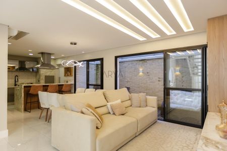 15_photo/94dce1852d.fdf07e2a49b15328-ATLAS-d0488665-a9e2-40ef-b4d2-b70014fe5595.jpg de casa à venda com 3 quartos, 266m² em Santo Inácio, Curitiba