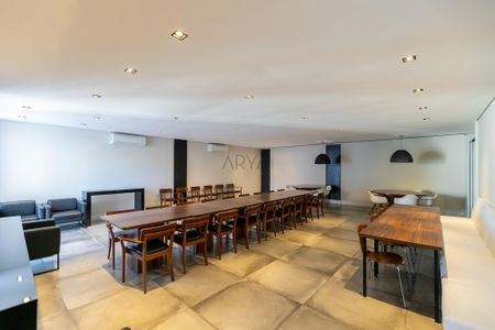 7_photo/94dce1852d.fdf07e2a49b15328-ATLAS-f054fe87-2e69-4e8a-b33a-ba14bb604ca0.jpg de casa à venda com 3 quartos, 266m² em Santo Inácio, Curitiba