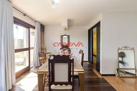 3_photo/94dce18735.588d4a7fb74764b6-ATLAS-7657e1c8-3b1a-46a3-bd5e-6af9cb4edead.jpg de casa à venda com 3 quartos, 298m² em Santo Inácio, Curitiba