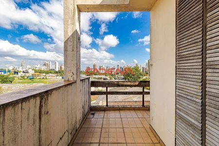 23_photo/94dce18735.588d4a7fb74764b6-ATLAS-ca3e912c-1557-4630-b454-bbb4d2d2c81b.jpg de casa à venda com 3 quartos, 298m² em Santo Inácio, Curitiba