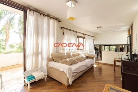 5_photo/94dce18735.588d4a7fb74764b6-ATLAS-dce1025b-df91-46de-82d9-4457f7e39f09.jpg de casa à venda com 3 quartos, 298m² em Santo Inácio, Curitiba