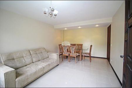 5_photo/94dce18afb.7ba80fb73d185dd1-ATLAS-340b0e30-78b2-41a8-b86a-631cb4d2397f.jpg de casa para alugar com 4 quartos, 144m² em Orleans, Curitiba