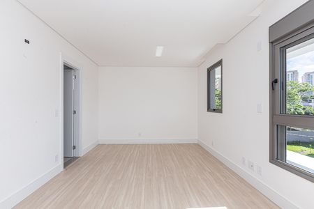 4_photo/94dce18b4f.c696d6dfecea6f1c-ATLAS-27e37ee8-3d99-40df-b8ec-35b34dcd643b.jpg de apartamento à venda com 3 quartos, 284m² em Orleans, Curitiba