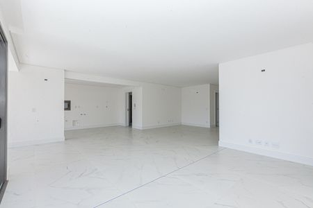 18_photo/94dce18b4f.c696d6dfecea6f1c-ATLAS-94d6f23a-e17b-4e3b-b2d6-a781c3728137.jpg de apartamento à venda com 3 quartos, 284m² em Orleans, Curitiba