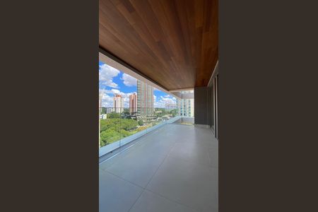 3_photo/94dce18b5d.e6e1c947b02cf8fb-ATLAS-0f6e03da-e2c1-4ff7-ad5f-c40b44b02b1d.jpg de apartamento à venda com 3 quartos, 193m² em Orleans, Curitiba