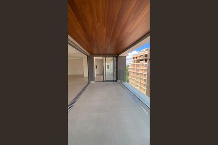 4_photo/94dce18b5d.e6e1c947b02cf8fb-ATLAS-da782b69-825c-4692-a17c-cda49945b444.jpg de apartamento à venda com 3 quartos, 193m² em Orleans, Curitiba