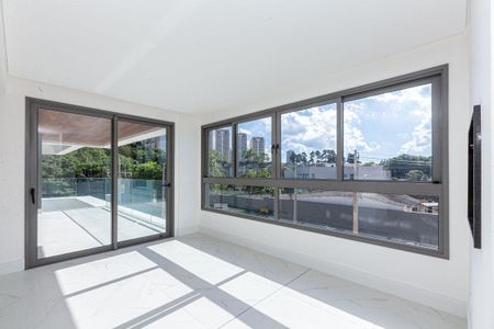 38_photo/94dce18ca9.0f81dd1a9a4f6ffb-ATLAS-ca104c0f-7c89-4e81-be3a-803cff71fdff.jpg de apartamento à venda com 3 quartos, 193m² em Orleans, Curitiba