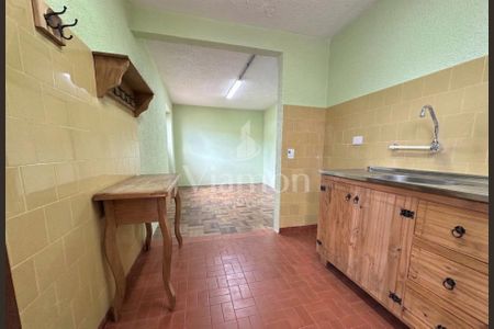 5_photo/94dce18d37.e6f02a1e96aef2b1-ATLAS-1d278aa4-d7a5-4388-96c5-6ac9de332e9e.jpg de casa à venda com 3 quartos, 300m² em Santo Inácio, Curitiba