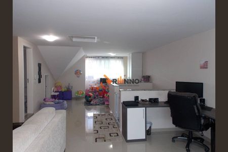 4_photo/94dce18f07.b8a9f91cb517b5ed-ATLAS-25afb10e-0745-44c3-b31b-9a301fc60e6d.jpg de casa à venda com 4 quartos, 178m² em Santo Inácio, Curitiba