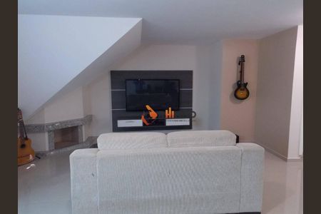 3_photo/94dce18f07.b8a9f91cb517b5ed-ATLAS-efc88cb6-ce68-4c97-aaaf-147bac55b5e1.jpg de casa à venda com 4 quartos, 178m² em Santo Inácio, Curitiba