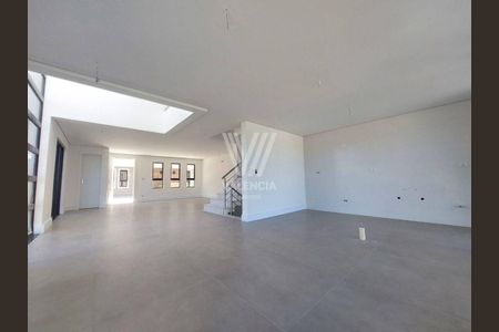 7_photo/94dce18f33.ce69423e473a3cca-ATLAS-8228fa02-9028-46bc-b775-3c4feb8904e2.jpg de casa à venda com 3 quartos, 271m² em Santo Inácio, Curitiba