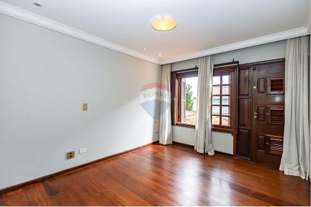 17_photo/94dce1909f.a3ae9ae7e703bbee-ATLAS-8ee2d8ed-1bf0-487e-998f-7b4a346f4b88.jpg de casa à venda com 5 quartos, 555m² em Santa Felicidade, Curitiba