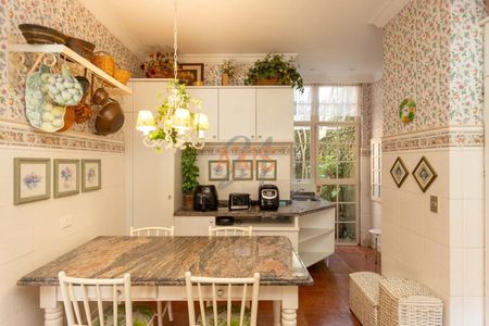 3_photo/94dce190b1.70edc2b185d14f45-ATLAS-04ce240e-1aee-467b-b8a5-1490f493cc0c.jpg de casa à venda com 4 quartos, 566m² em Santa Felicidade, Curitiba