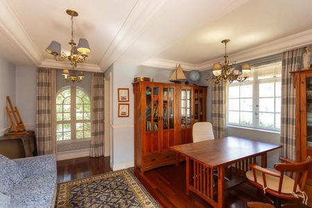 9_photo/94dce190b1.70edc2b185d14f45-ATLAS-3f11de2c-4dfd-4289-b8fa-28ead7e4ced5.jpg de casa à venda com 4 quartos, 566m² em Santa Felicidade, Curitiba