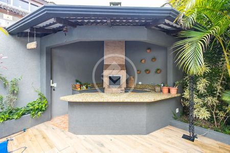 5_photo/94dce190cf.56f87905458f71eb-ATLAS-1832e239-ab6b-4079-a70f-e0a78e32a166.jpg de casa à venda com 6 quartos, 426m² em Santa Felicidade, Curitiba