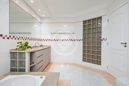 33_photo/94dce190cf.56f87905458f71eb-ATLAS-dfb359e5-5bfd-46a8-8607-75d3592c718c.jpg de casa à venda com 6 quartos, 426m² em Santa Felicidade, Curitiba