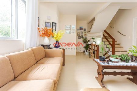 2_photo/94dce1927f.96e81d73ac213d8c-ATLAS-1e8d1c24-ac13-42bf-8740-e316bf8751ee.jpg de casa à venda com 3 quartos, 143m² em São Braz, Curitiba