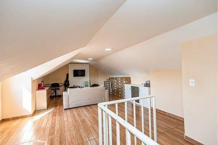 2_photo/94dce1934f.4cea1a0b3f6bbd2f-ATLAS-033e3659-8e36-421b-8a18-49de74da88b4.jpg de casa à venda com 3 quartos, 135m² em São Braz, Curitiba