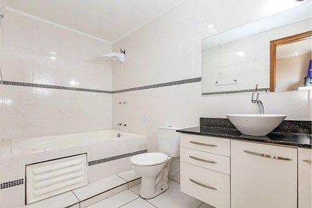 20_photo/94dce1934f.4cea1a0b3f6bbd2f-ATLAS-bf111ca5-dee3-4643-acac-1731c26c7834.jpg de casa à venda com 3 quartos, 135m² em São Braz, Curitiba