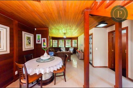 2_photo/94dce19591.37f2224ee652a681-ATLAS-0ecf7fba-e37b-4974-a22e-46fc04620f56.jpg de casa para alugar com 3 quartos, 500m² em Santa Felicidade, Curitiba