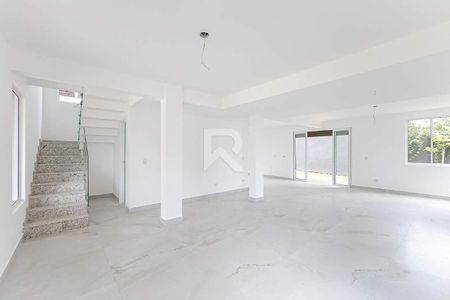 5_photo/94dce197ad.ff3836cc320fa506-ATLAS-2ef049ee-2b1c-4bb5-81f1-b4de2312ffed.jpg de casa à venda com 4 quartos, 231m² em Santa Felicidade, Curitiba