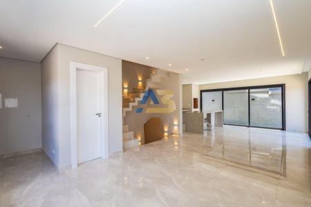 4_photo/94dce19907.1aa5b8f538f3adaf-ATLAS-cbcf84d3-96c7-4450-b111-b4462445f61f.jpg de casa à venda com 3 quartos, 195m² em Santa Felicidade, Curitiba