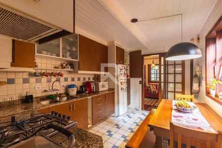 3_photo/94dce199c9.3c20d05746a6d1b7-ATLAS-0761c10c-04e9-49d9-8dd4-1fe6ab3195aa.jpg de casa à venda com 3 quartos, 200m² em Santa Felicidade, Curitiba