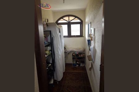 31_photo/94dce199e5.8d9d2e8c4e07ca84-ATLAS-80f1409a-31cb-43d8-93db-43bb497e16c1.jpg de casa para alugar com 4 quartos, 400m² em Santa Felicidade, Curitiba