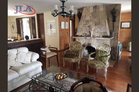 23_photo/94dce199e5.8d9d2e8c4e07ca84-ATLAS-86b10eb0-1254-420a-84ed-ce682a7181ac.jpg de casa para alugar com 4 quartos, 400m² em Santa Felicidade, Curitiba