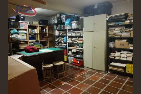 12_photo/94dce199e5.8d9d2e8c4e07ca84-ATLAS-88bf83c0-d250-4b88-b60b-69a725812343.jpg de casa para alugar com 4 quartos, 400m² em Santa Felicidade, Curitiba