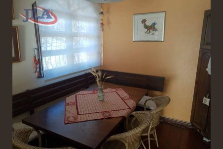 42_photo/94dce199e5.8d9d2e8c4e07ca84-ATLAS-935f92a4-ccd2-4a24-ac54-7e9ccb687e6c.jpg de casa para alugar com 4 quartos, 400m² em Santa Felicidade, Curitiba