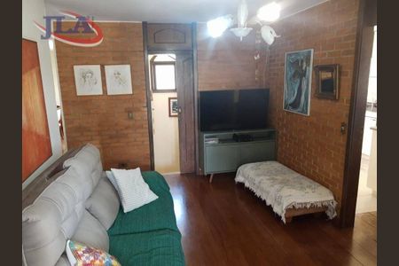 18_photo/94dce199e5.8d9d2e8c4e07ca84-ATLAS-a2b372b3-6bad-410b-a13c-a4203149f648.jpg de casa para alugar com 4 quartos, 400m² em Santa Felicidade, Curitiba